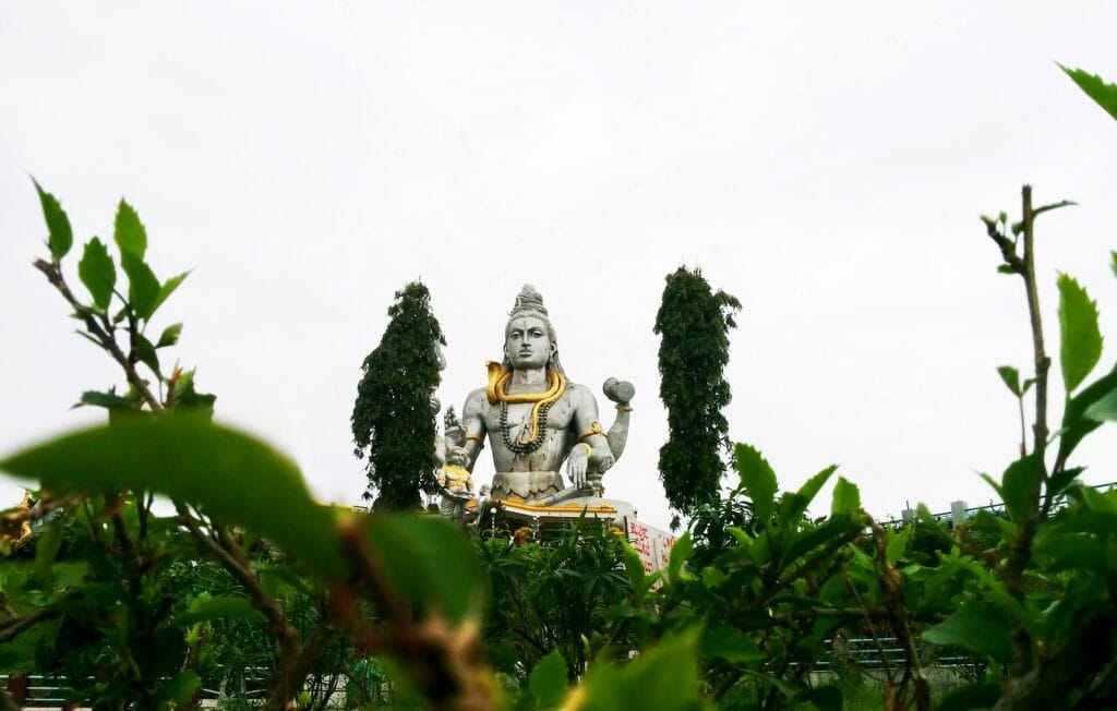 सावन में बाल क्यों नहीं कटवाने चाहिए? आस्था, परंपरा और तर्क के बीच छिपा सच 2 pexels sankyrao90 707322